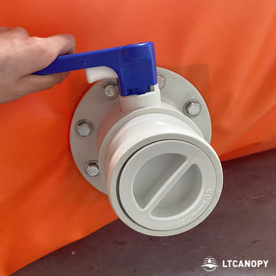 Barrera contra inundaciones inflable con forma de D y tamaño personalizado de Litong, rellena de agua